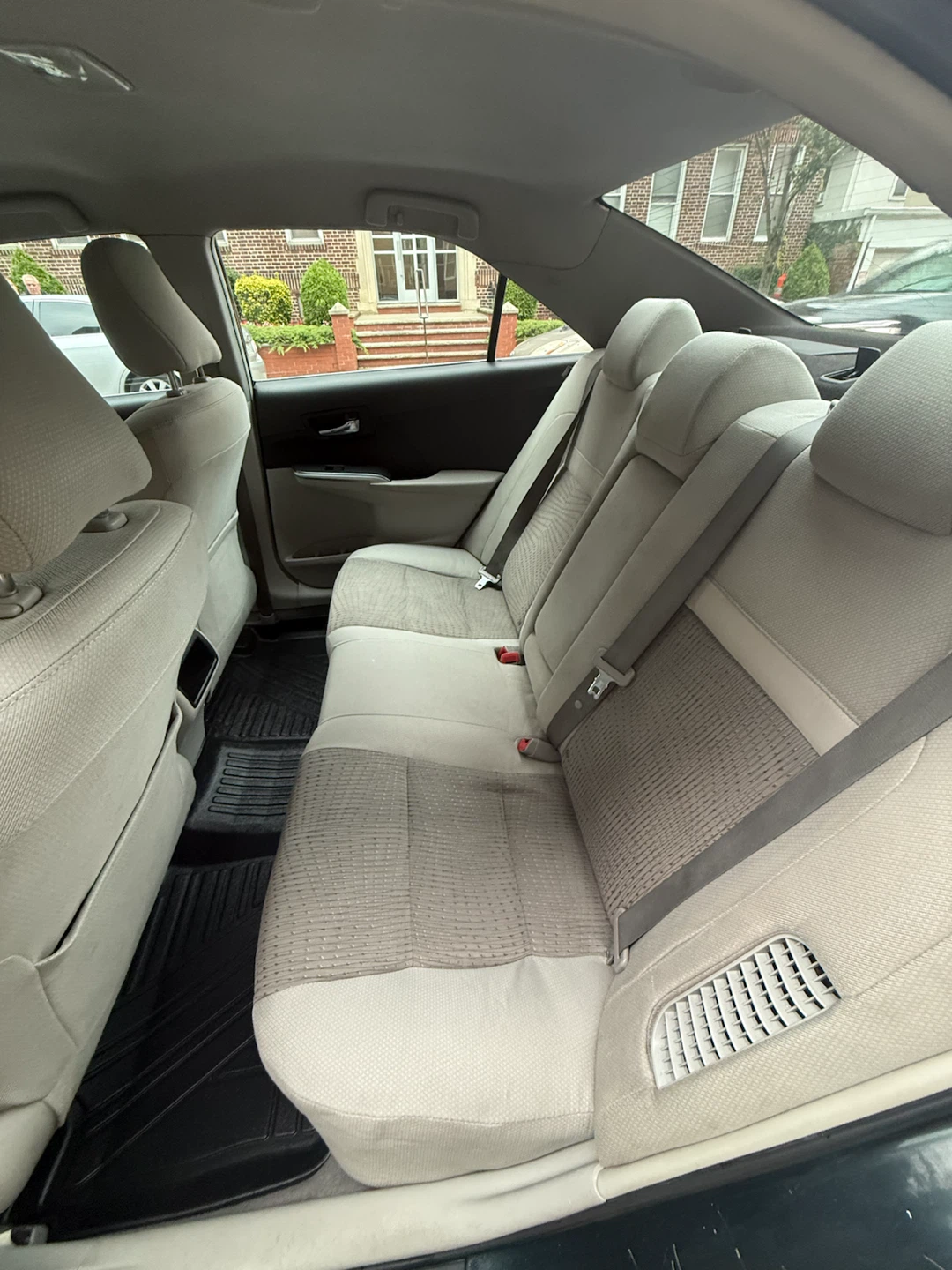 Toyota Camry Hybrid - photo 5