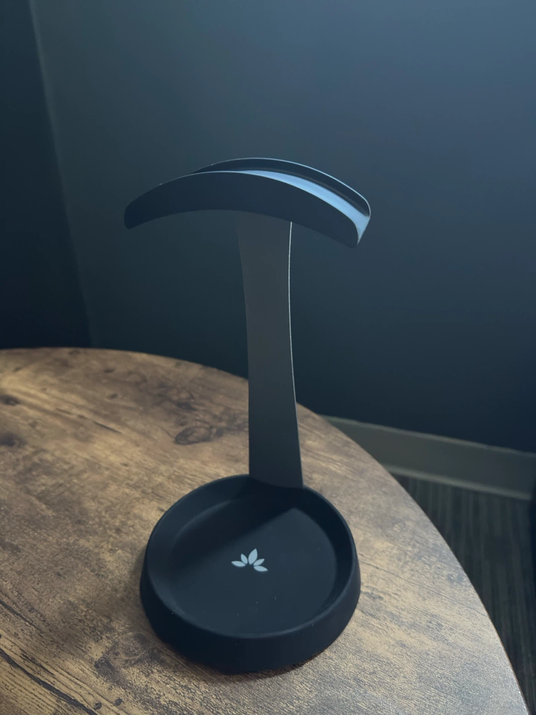 Headphone Stand with Tray