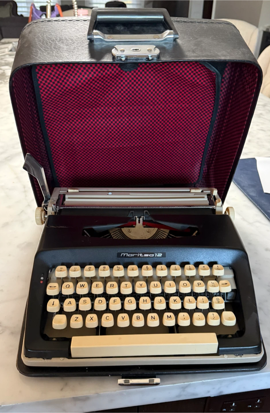 Maritsa 12 Portable Typewriter