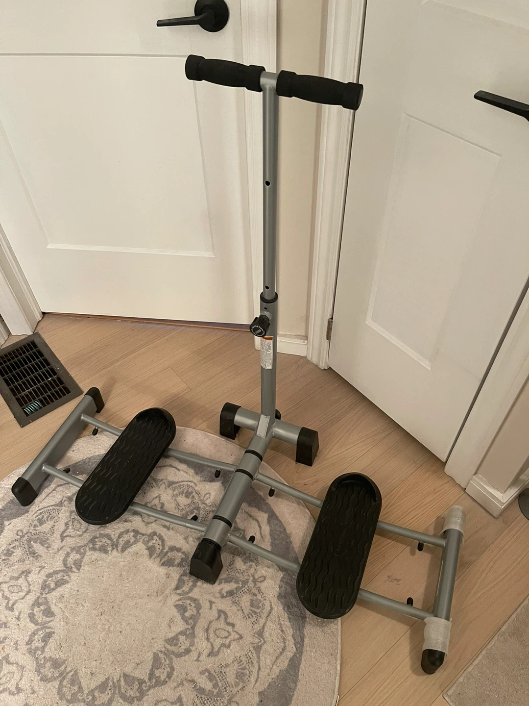 Cross-Country Ski Simulator/Exercise Equipment