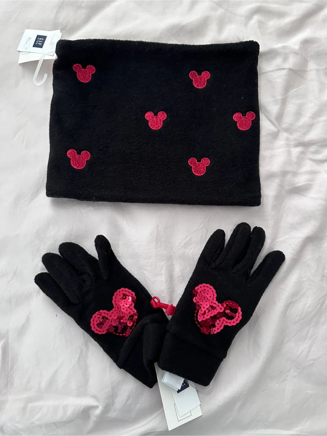 Brand New Gap Kids Mickey Mouse Neckwarmer and Gloves Set