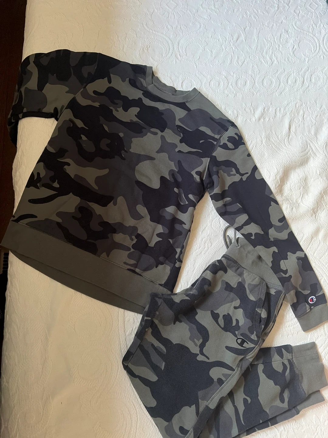 Champion Camouflage Sweatshirt and Joggers Set