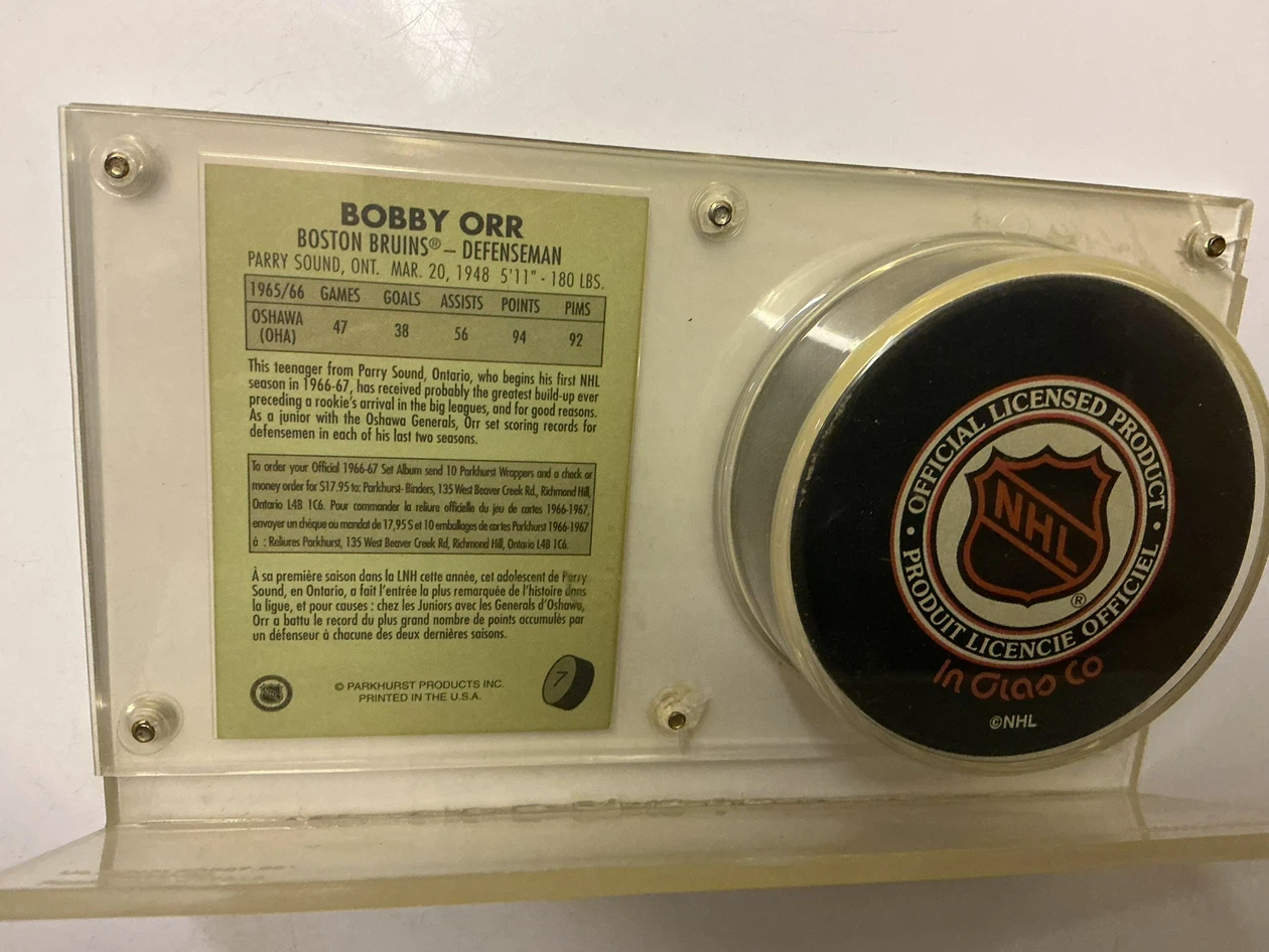 Vintage BOBBY ORR Card & BOSTON BRUINS Puck in Acrylic Display - photo 4