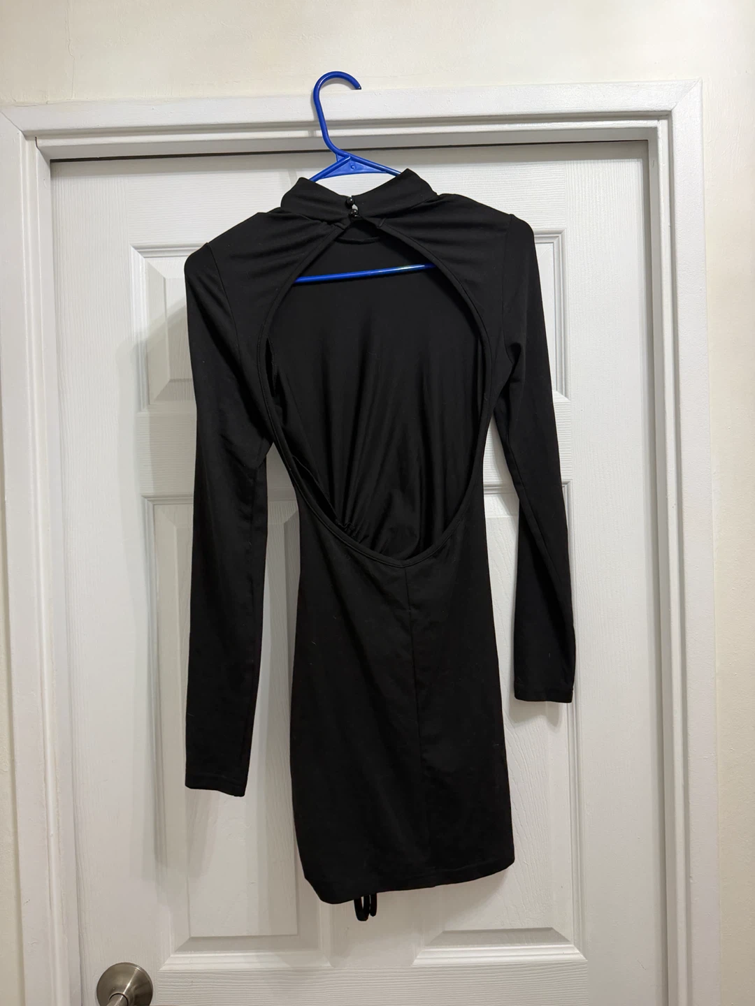 Black dress - photo 2