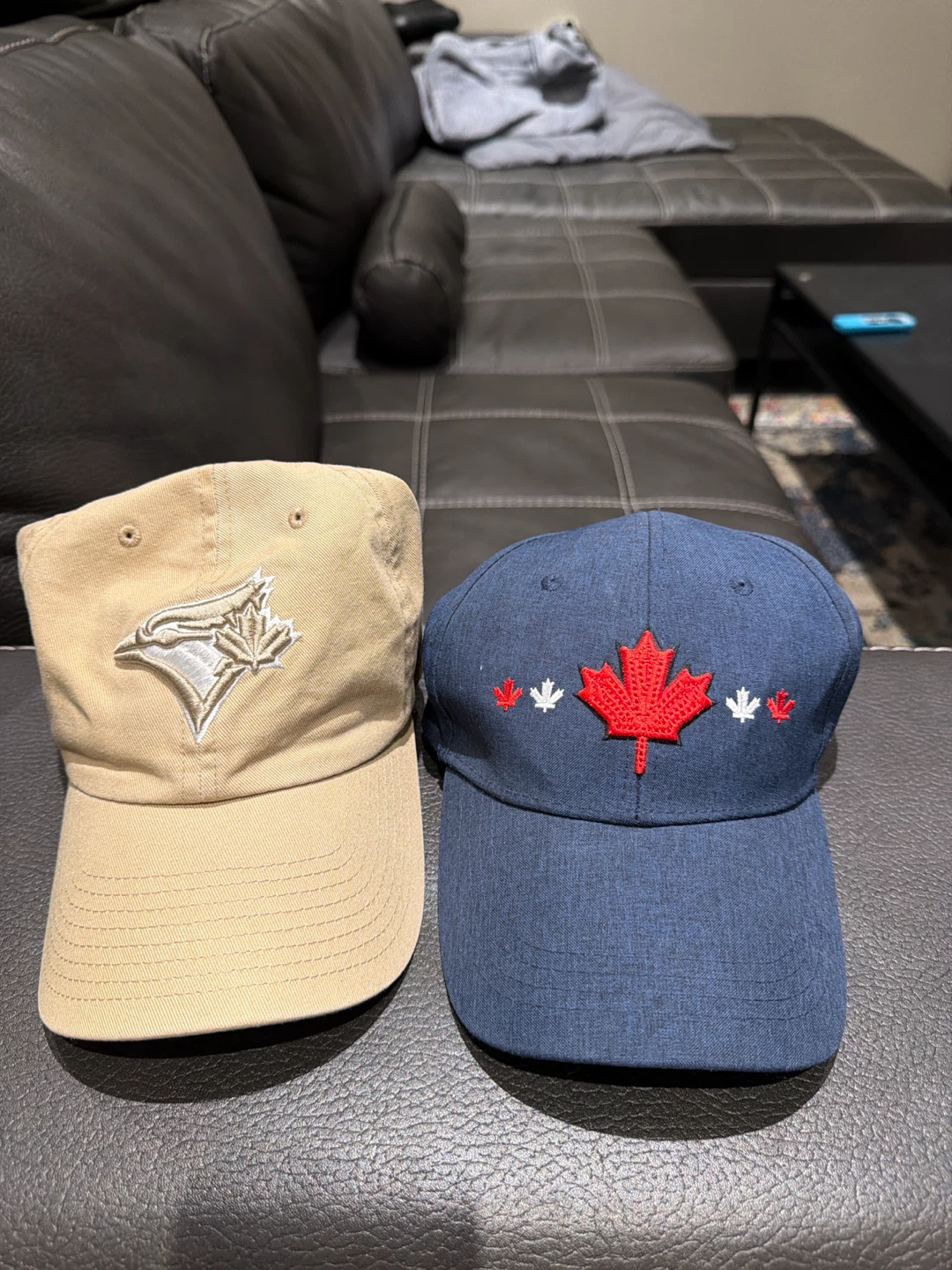 Toronto Blue Jays Tan Baseball Cap and Canada cap