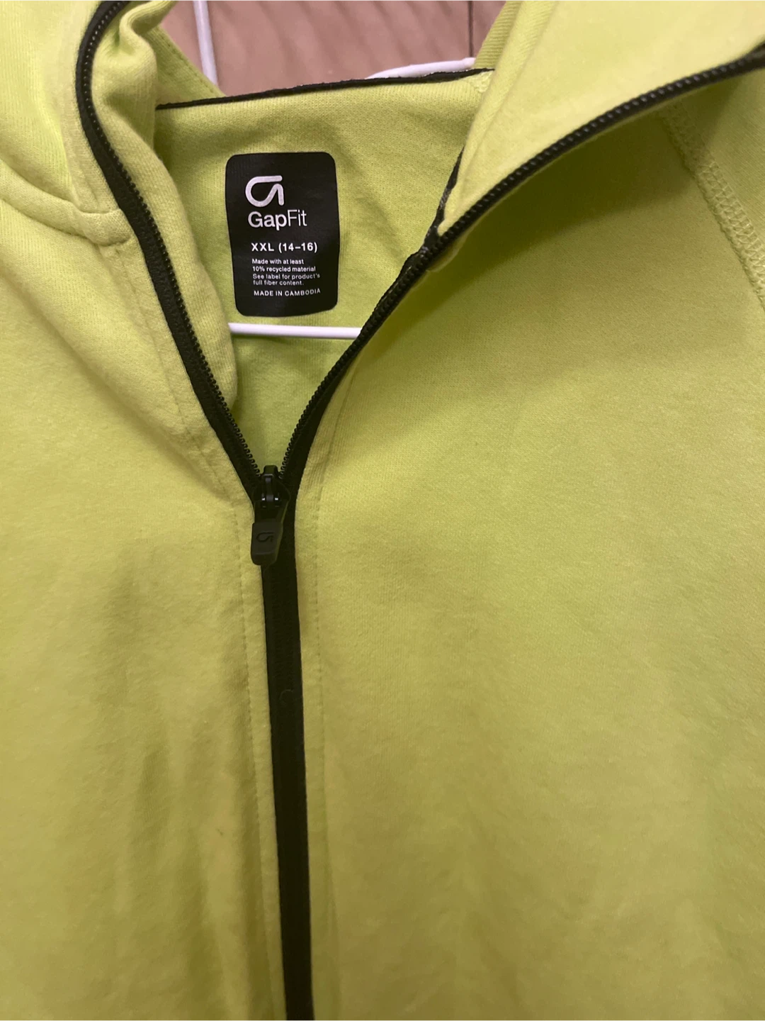 GapFit Full-Zip Hoodie Neon Green - photo 2