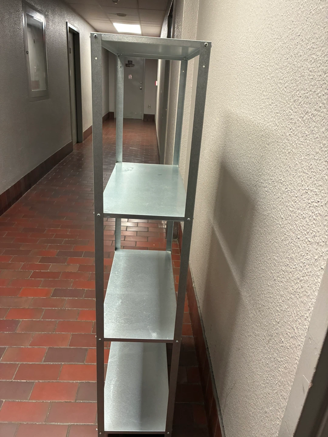 Metal shelving - photo 2