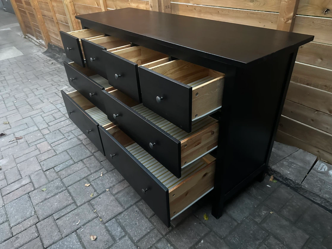 8‑Drawer Black Dresser — Solid Natural Wood, Great Condition - photo 5