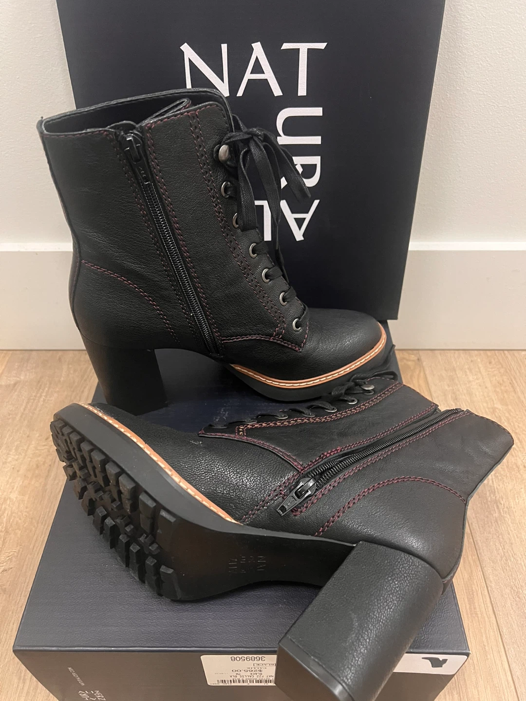 Naturalizer Callie Boots, Size 7