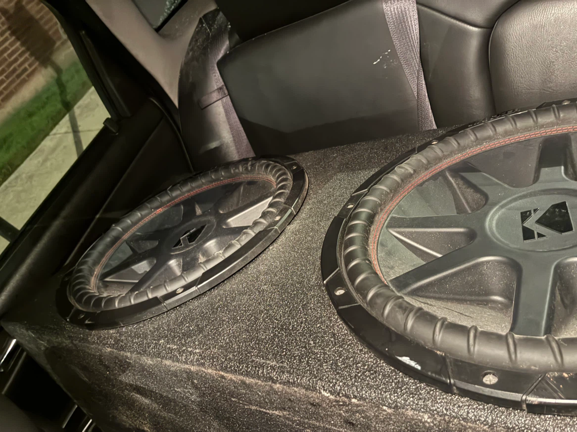 Crunch PD1400.4 Amplifier and15”  Kicker Dual Subwoofer