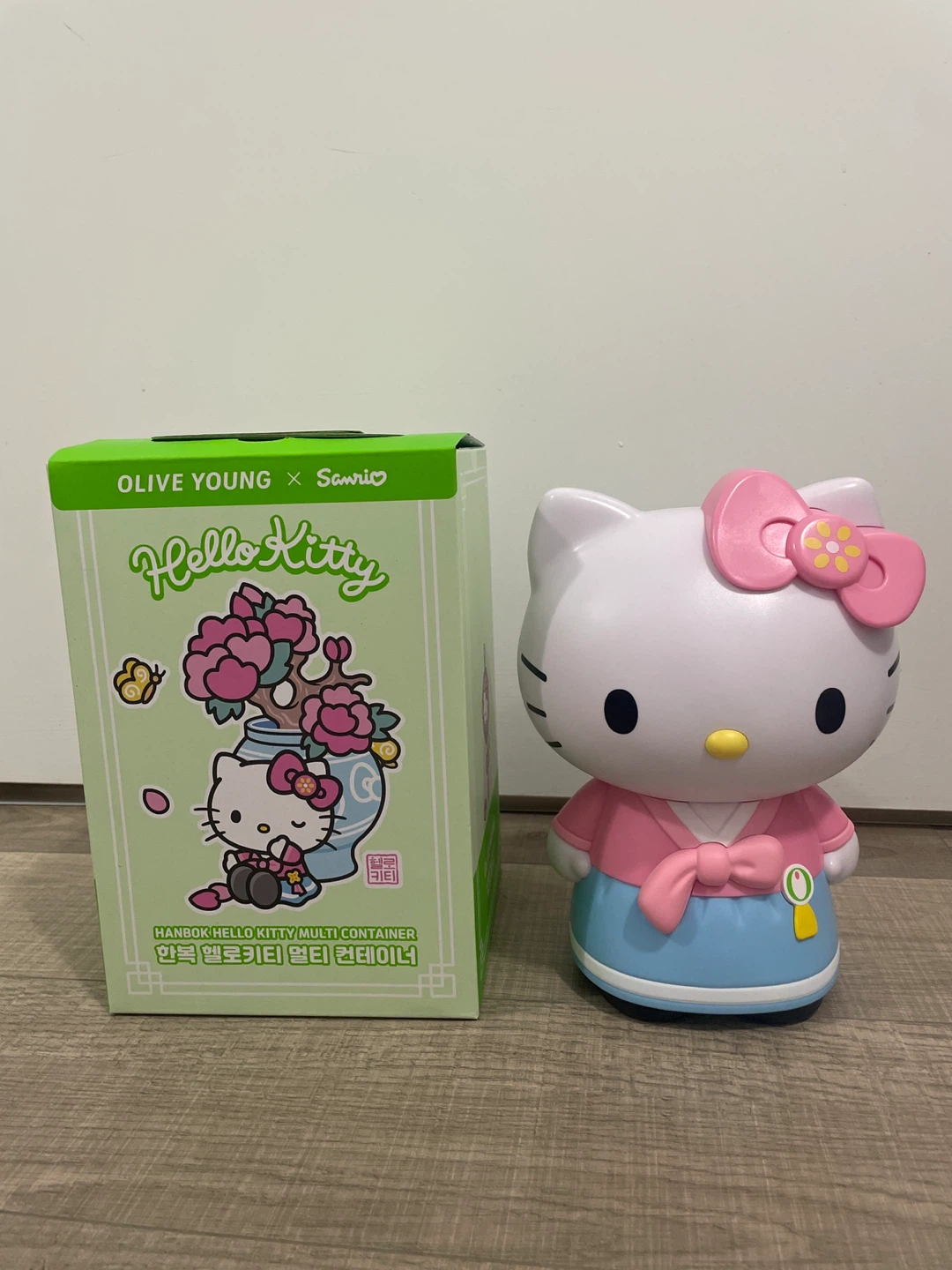 Olive Young x Sanrio Hanbok Hello Kitty Multi Container