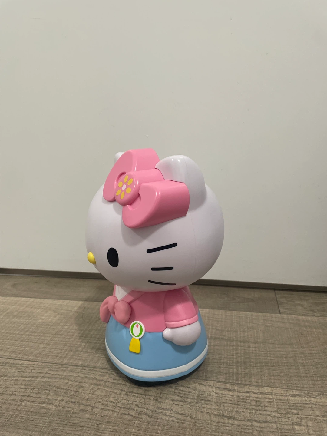 Olive Young x Sanrio Hanbok Hello Kitty Multi Container - photo 2