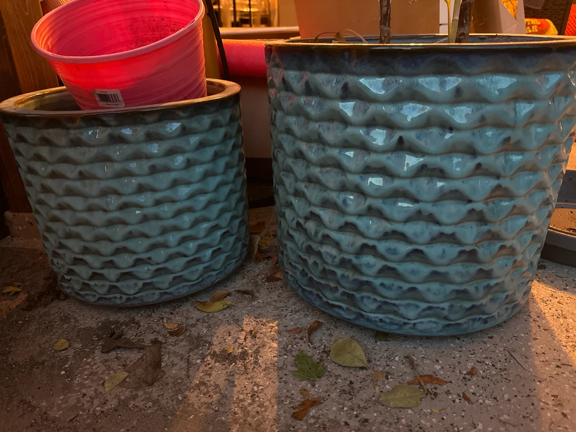 Plant pots