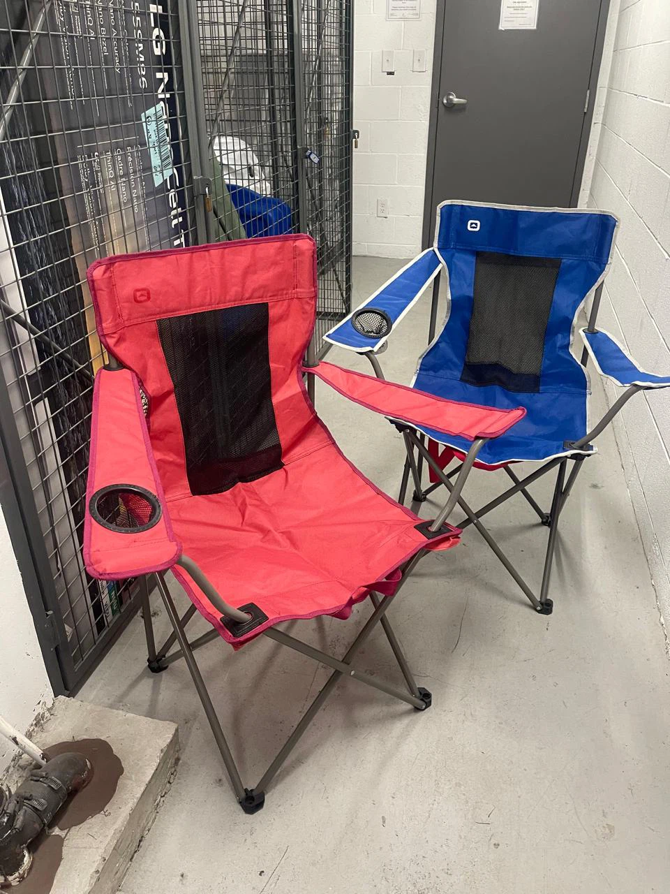 6 folding camp chairs