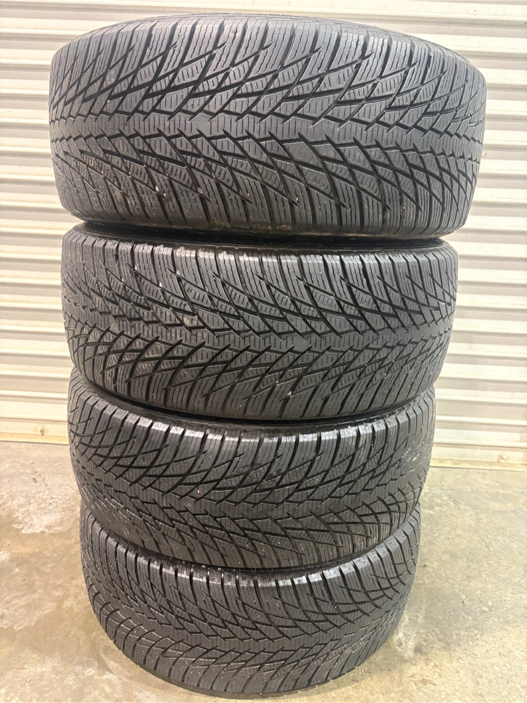 Set of 4 Greentrace Winter Tires 215/55R17