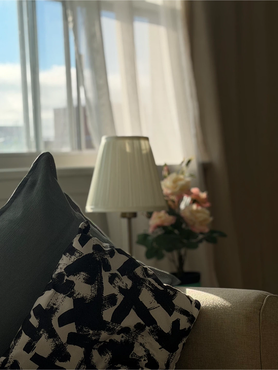 Private furnished bedroom available for rent - photo 4