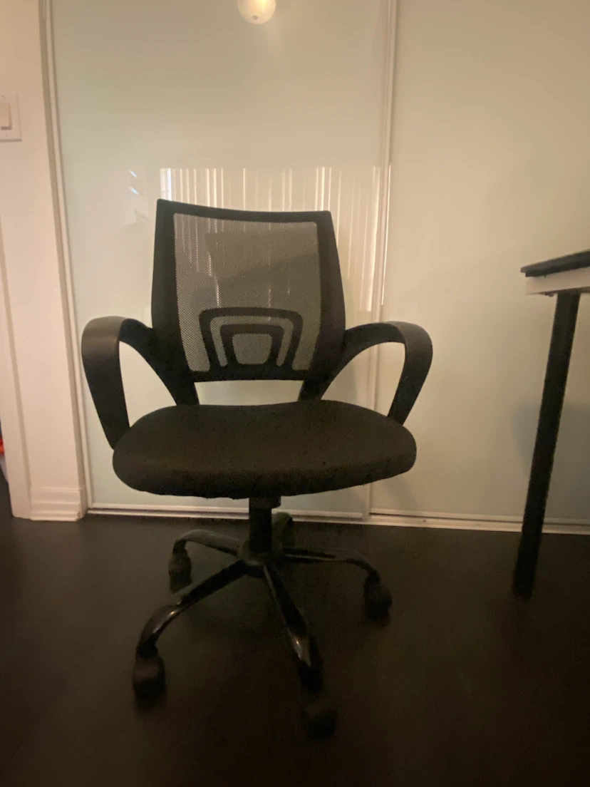 Black office chair - photo 3