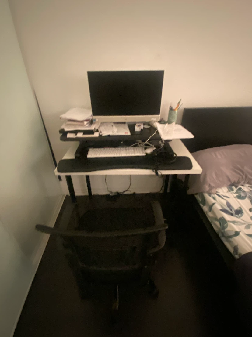Black office chair - photo 4