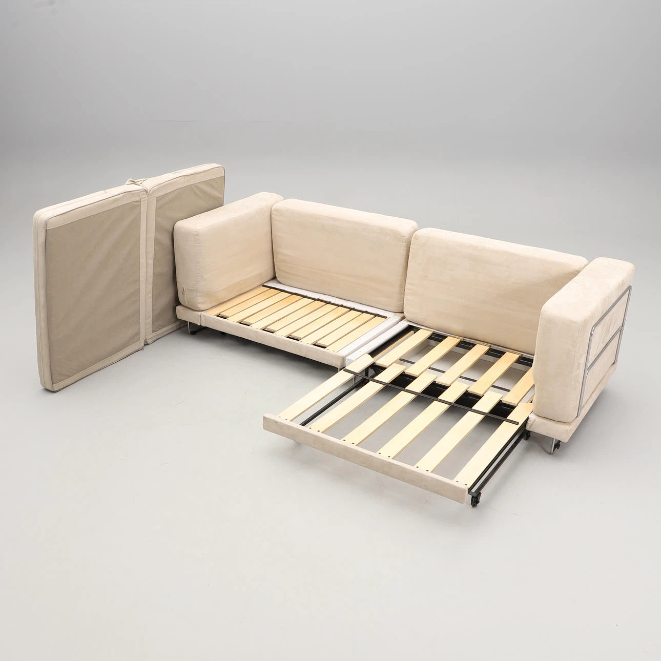 IKEA Beige Couch (+ pullout bed) - photo 4
