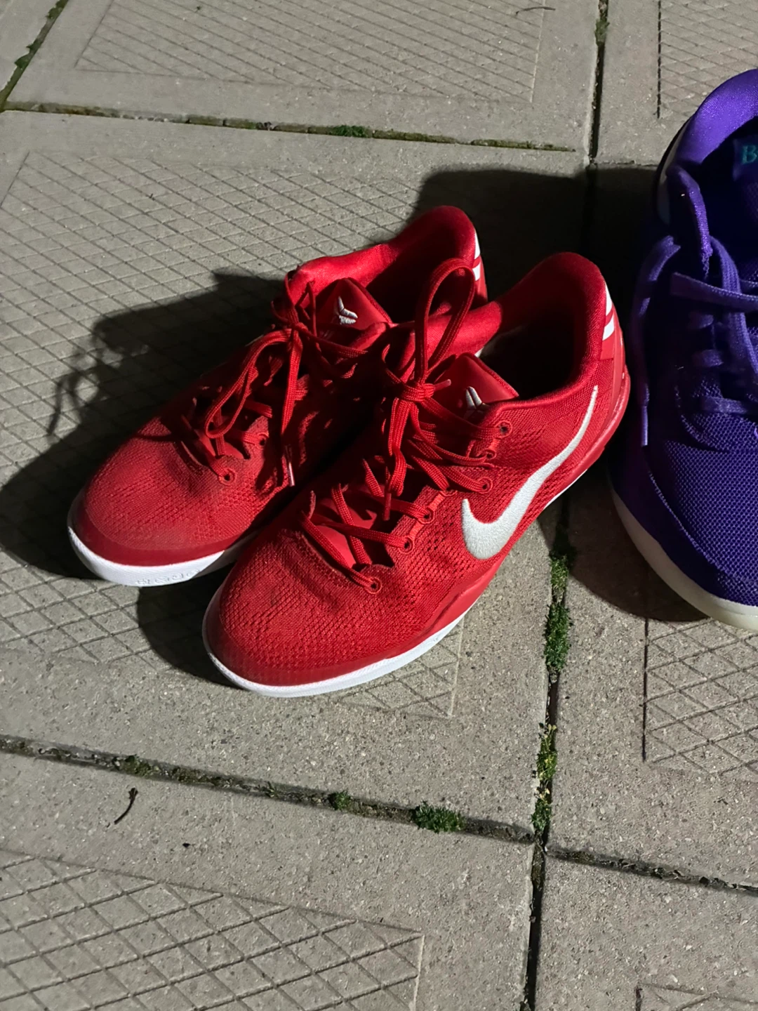 Nike Kobe Red Basketball Shoes Size 5Y - photo 2