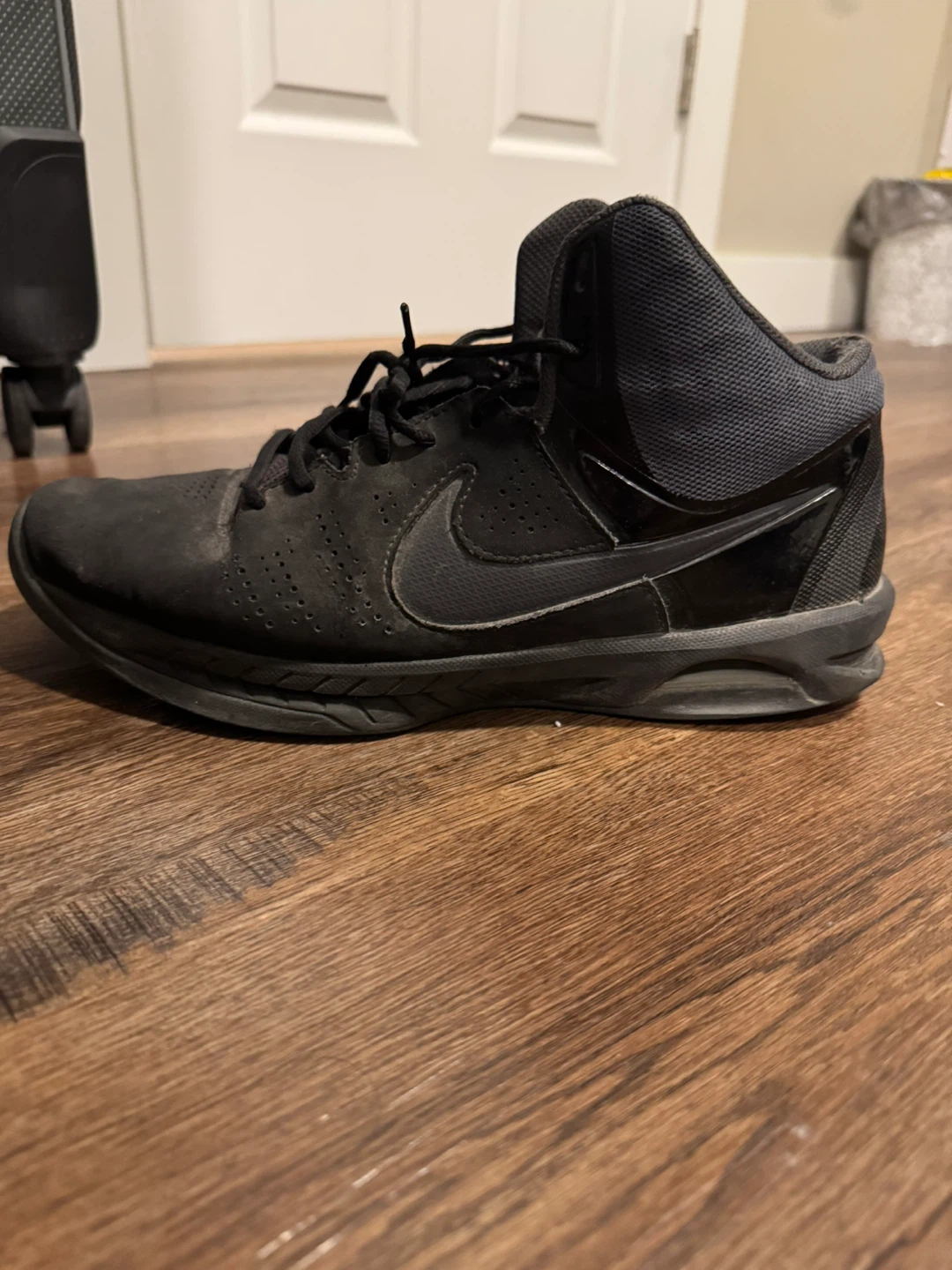 Nike Black Mid-Top Sneakers - photo 3
