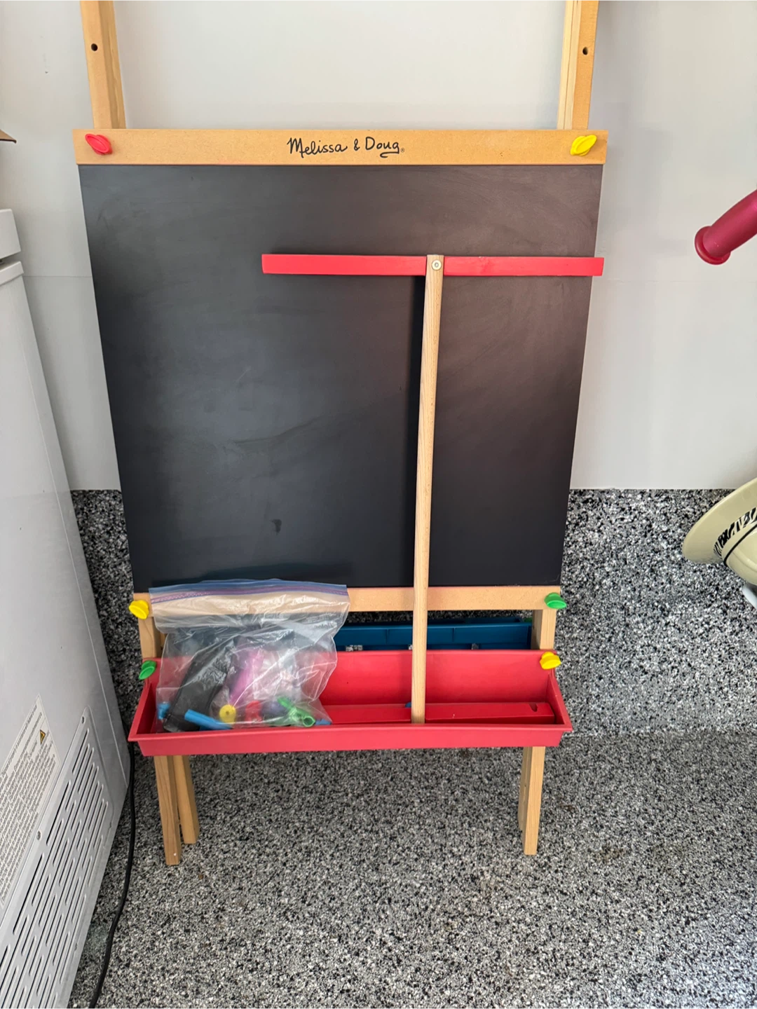 Melissa & Doug Deluxe Standing Easel