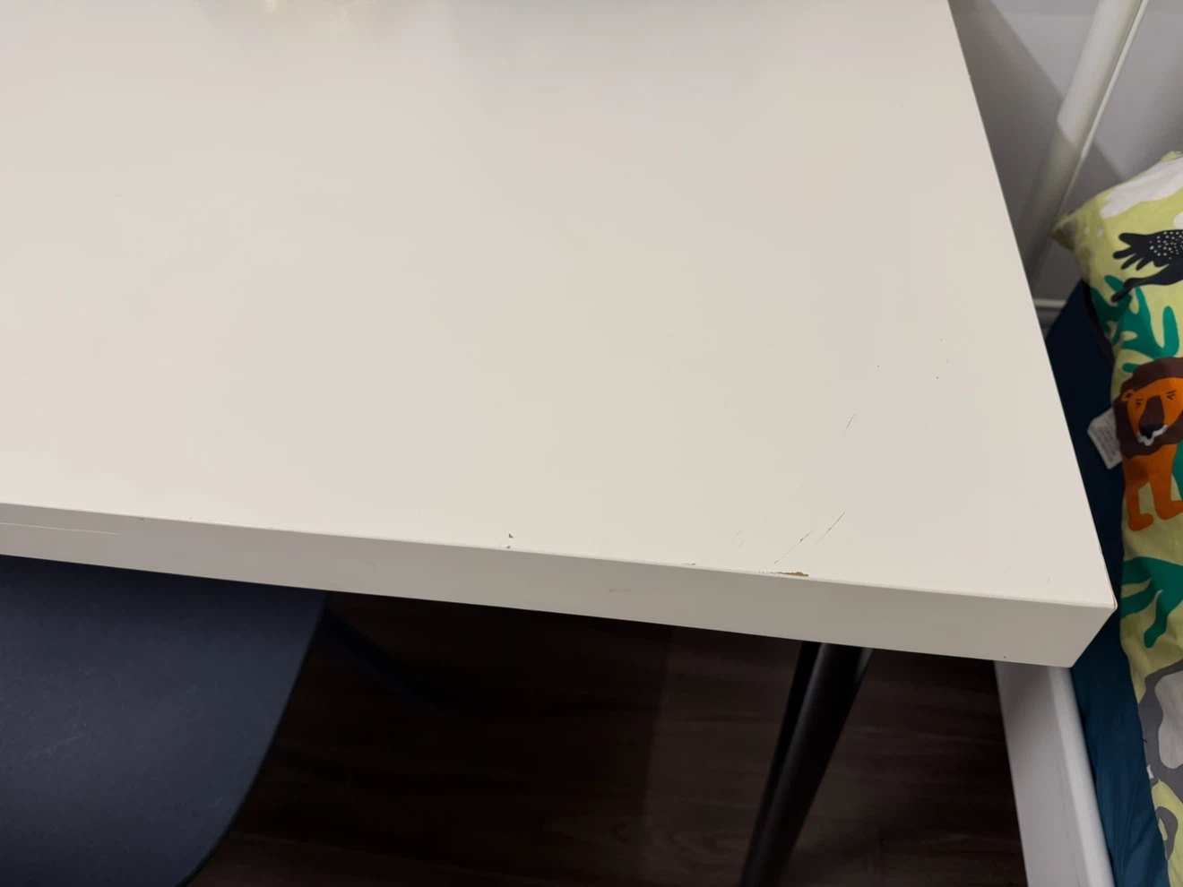 Ikea White desk with black legs - photo 2