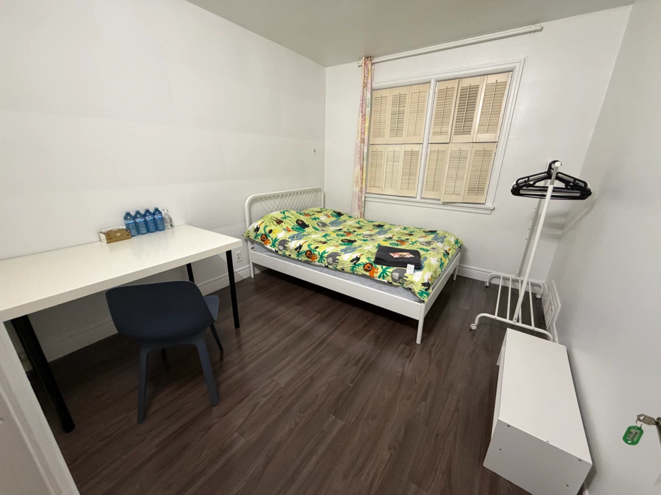 Ikea White desk with black legs - photo 3