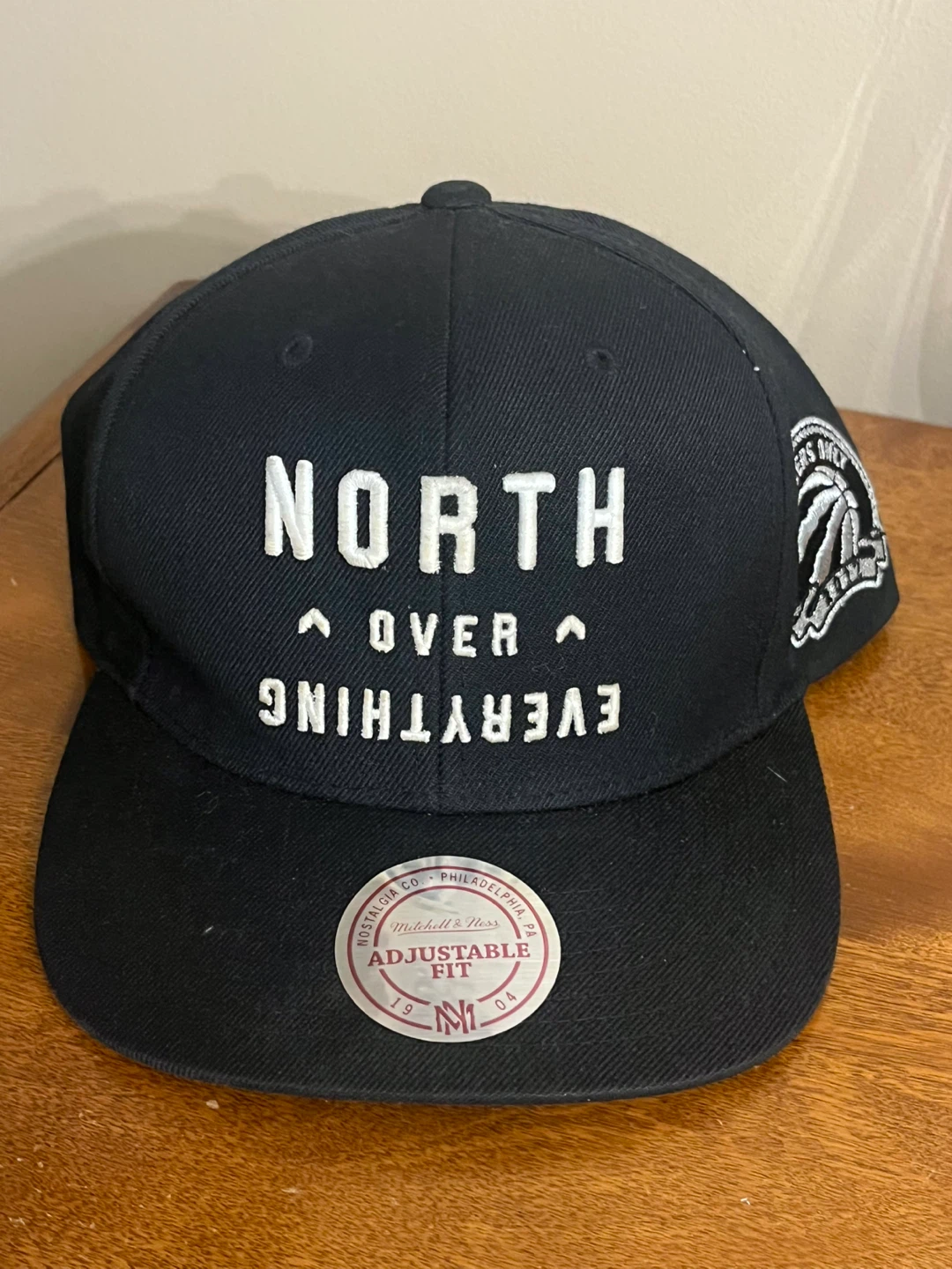 Mitchell & Ness Raptors North Over Everything Hat