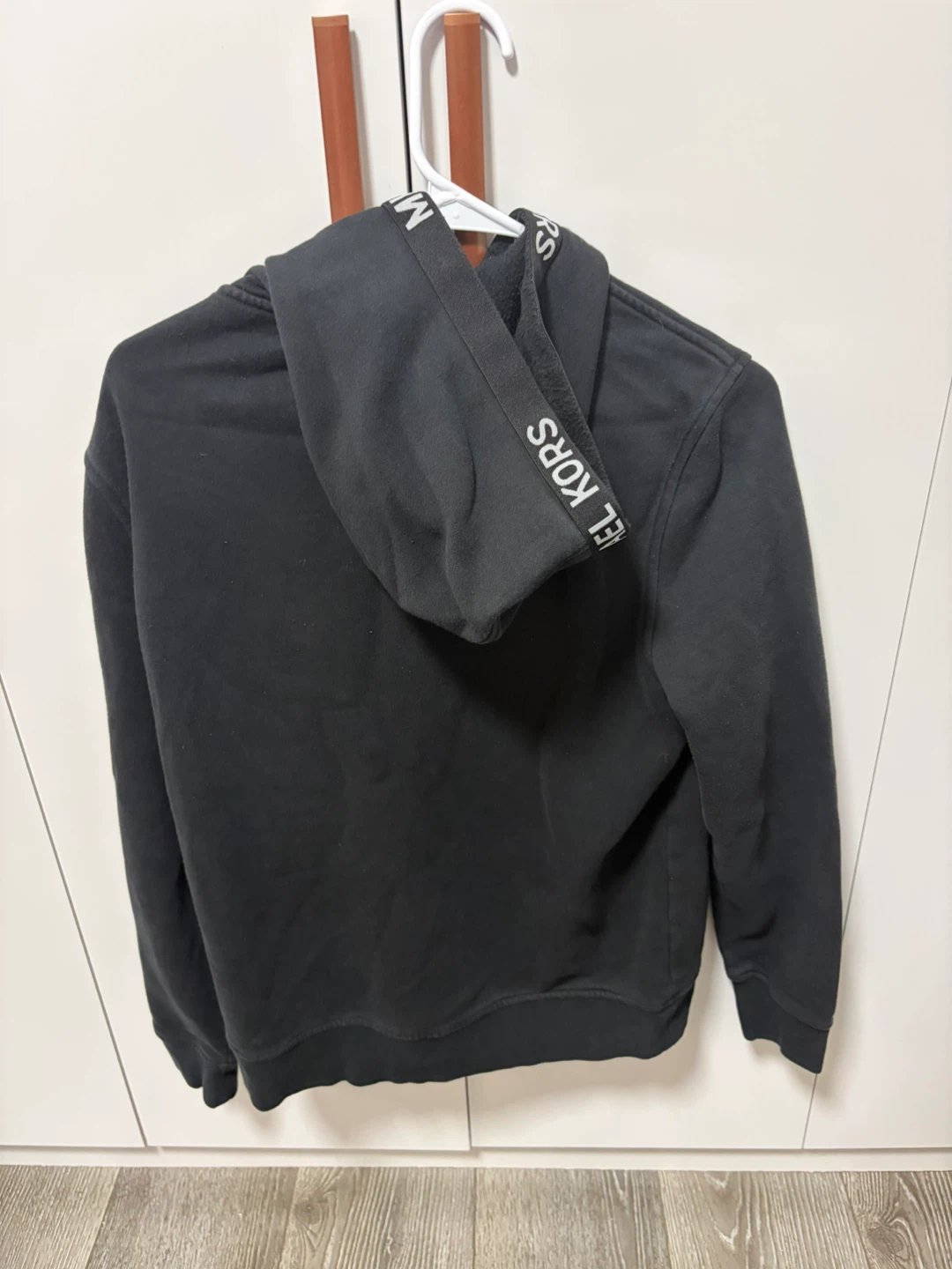Michael Kors black hoodie - photo 2