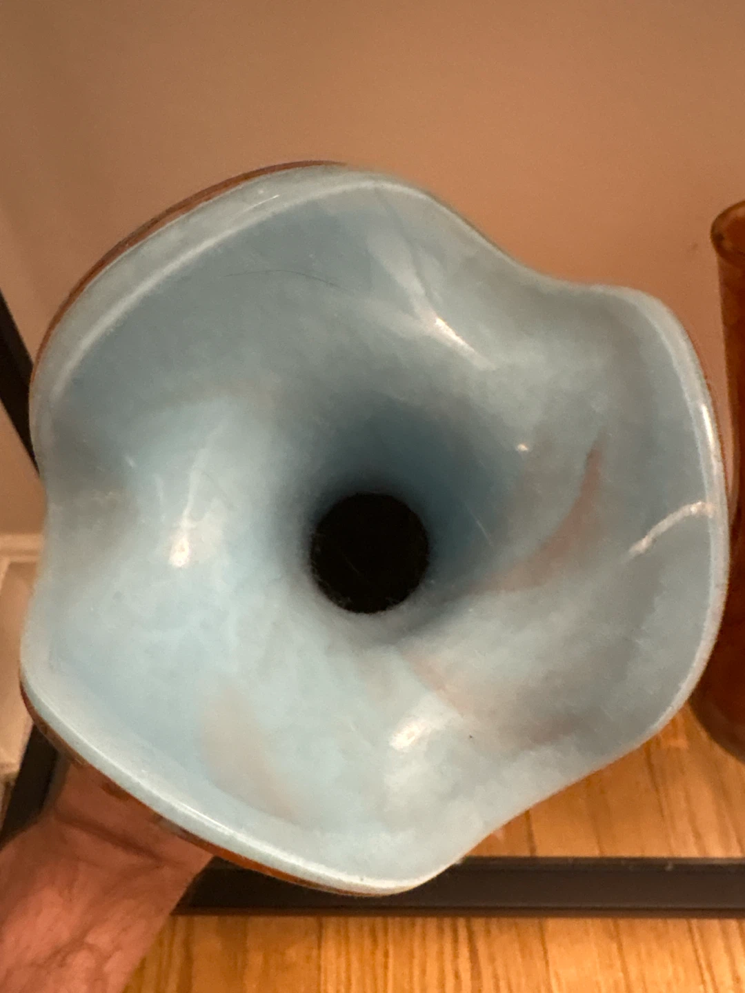 Vintage 1960s Hand-Blown Art Glass Vase - photo 3