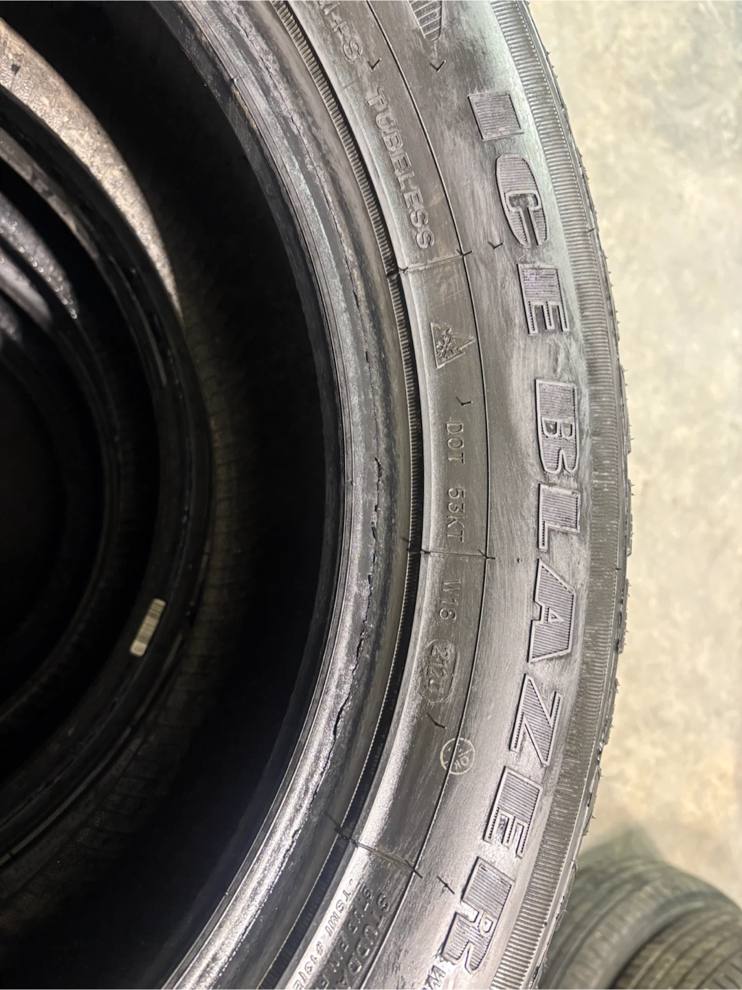 Set of 4 Sailun Ice Blazer Winter Tires 245/60R18 - photo 3