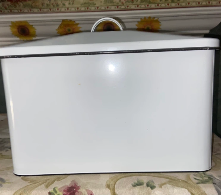 Vintage Style Metal Bread Box - photo 4