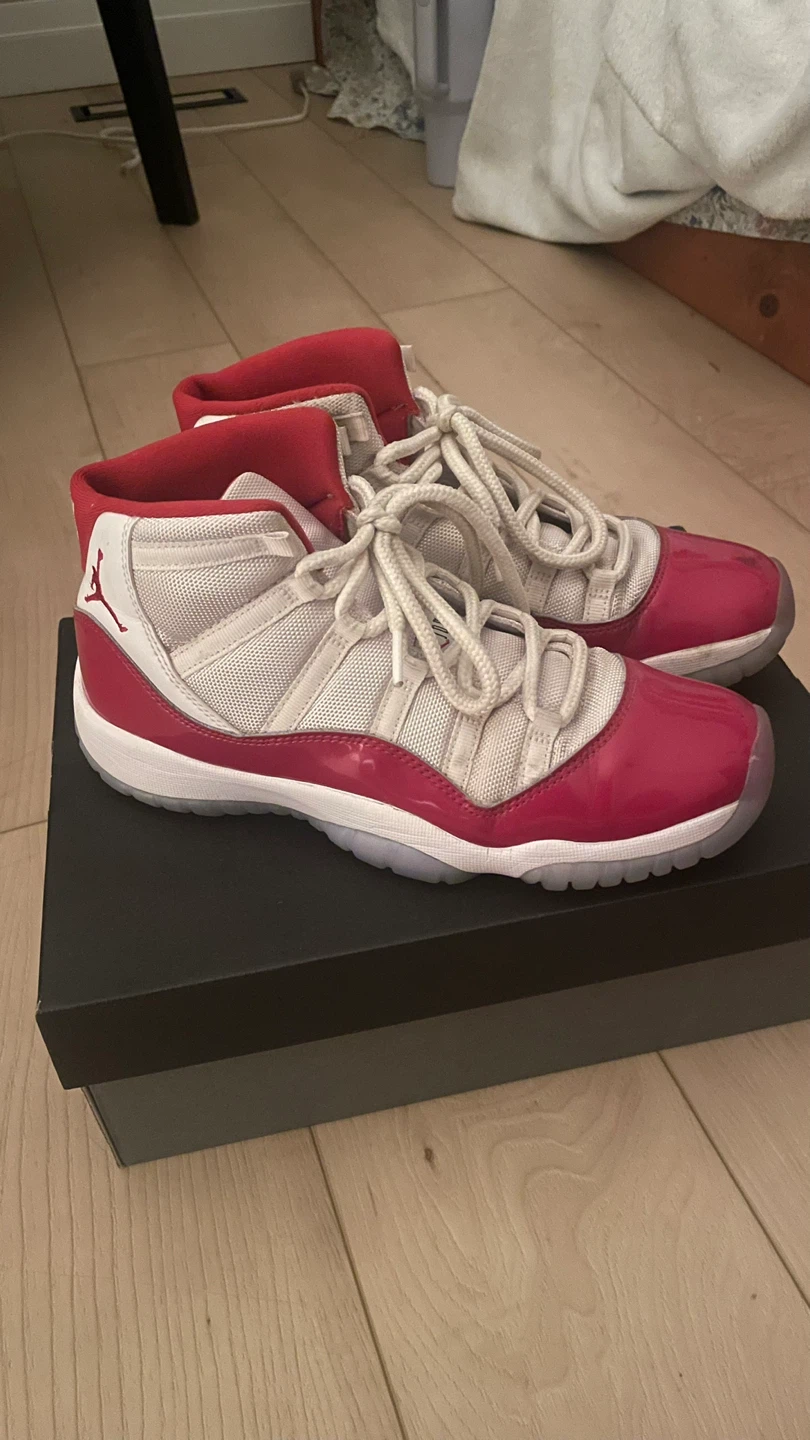 Air Jordan 11 Retro GS White/Varsity Red-Black
