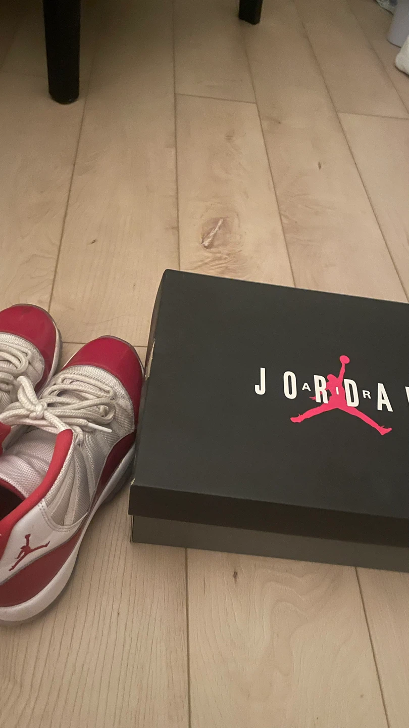 Air Jordan 11 Retro GS White/Varsity Red-Black - photo 3