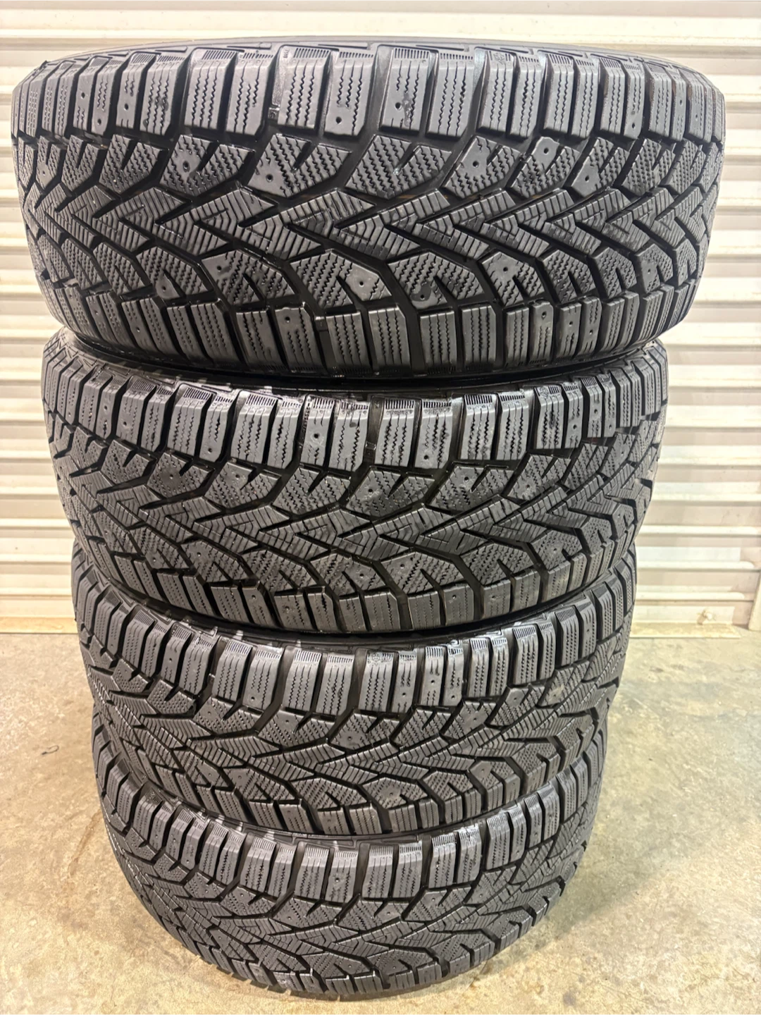 Set of 4 General Altimax Arctic 12 Winter Tires