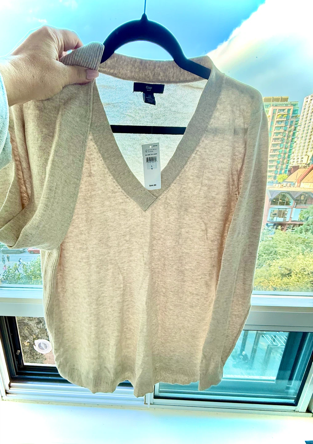 Gap V-Neck Sweater Beige size L
