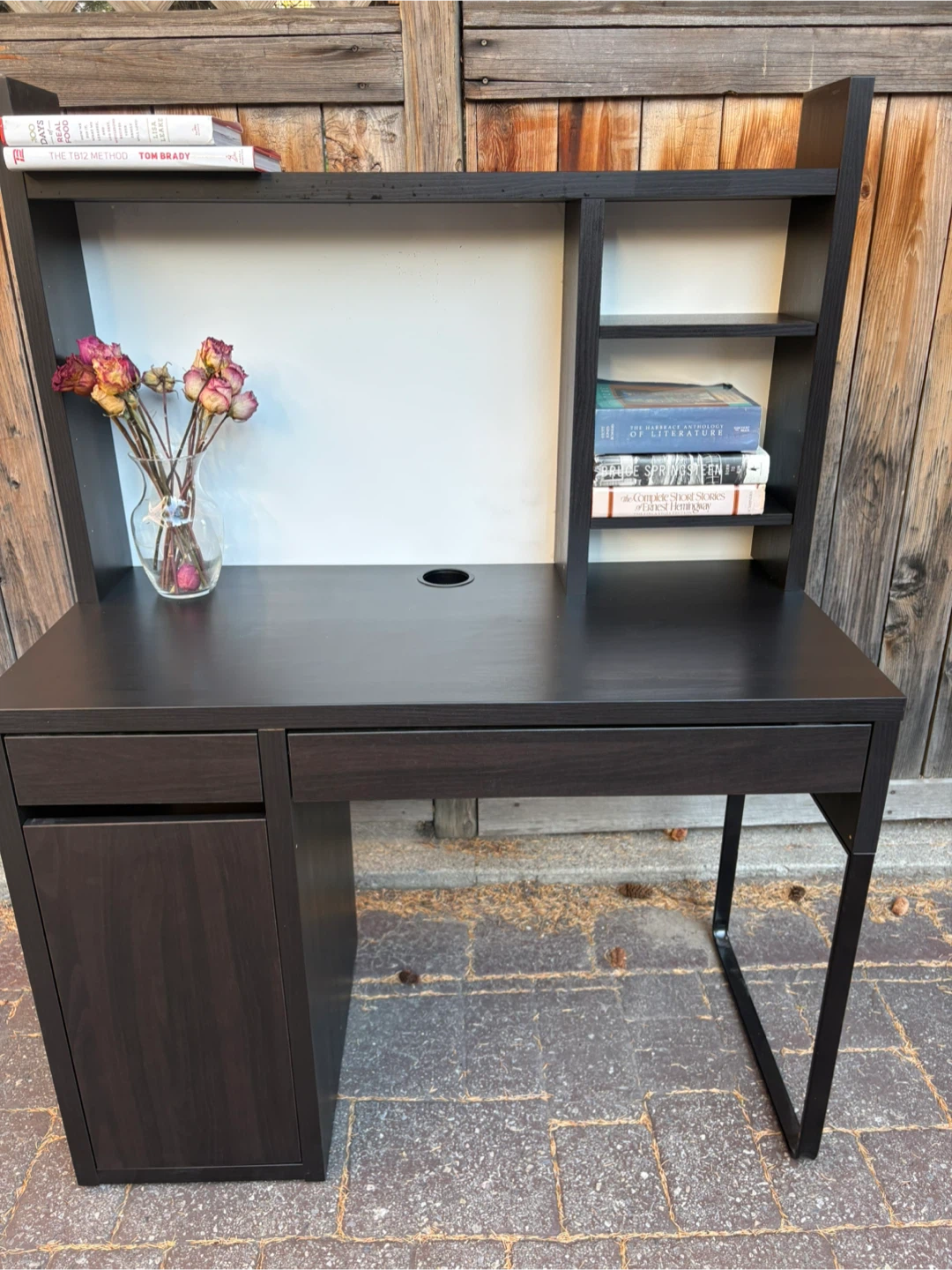 Can deliver IKEA Micke Desk with Hutch