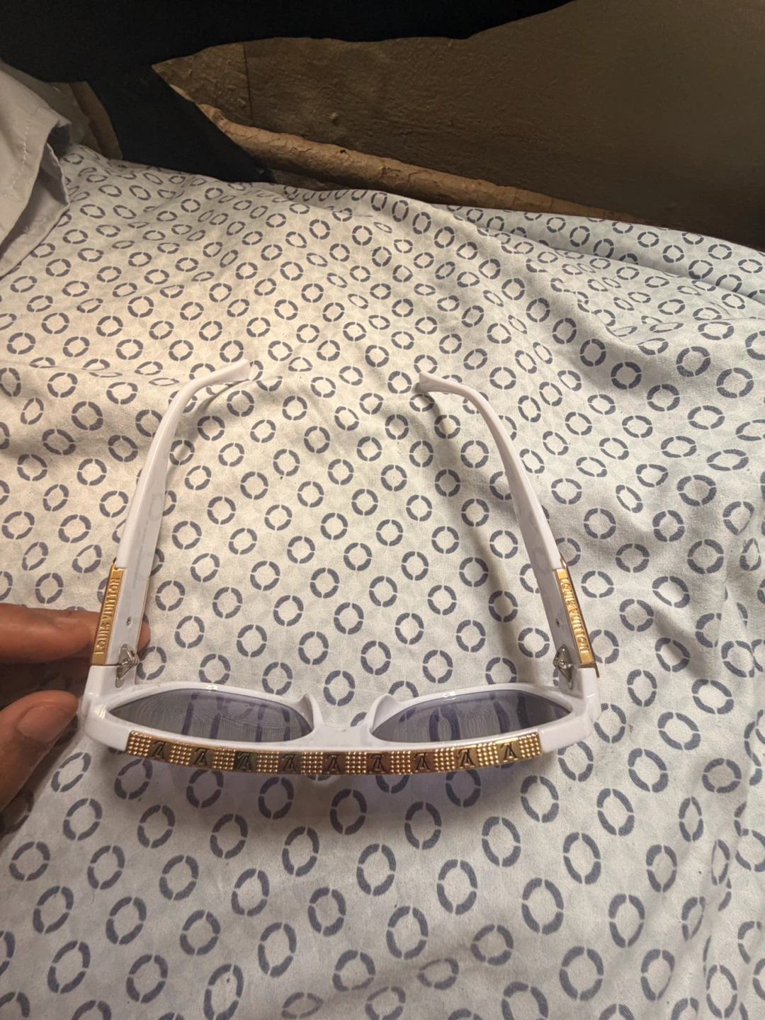 Louis Vuitton White and Gold Sunglasses - photo 2