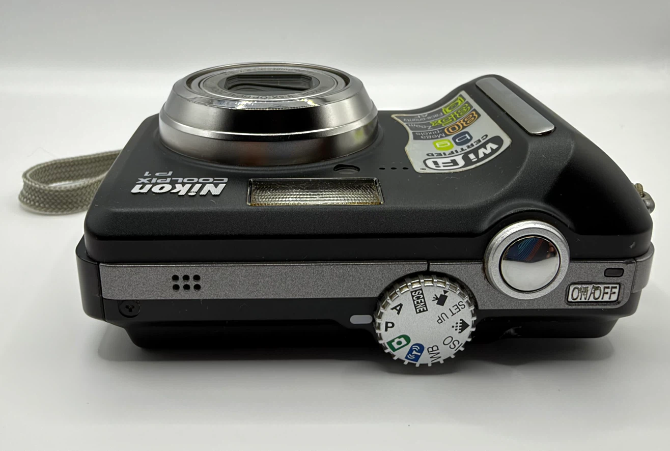 Nikon Coolpix P1 Digital Camera - photo 3