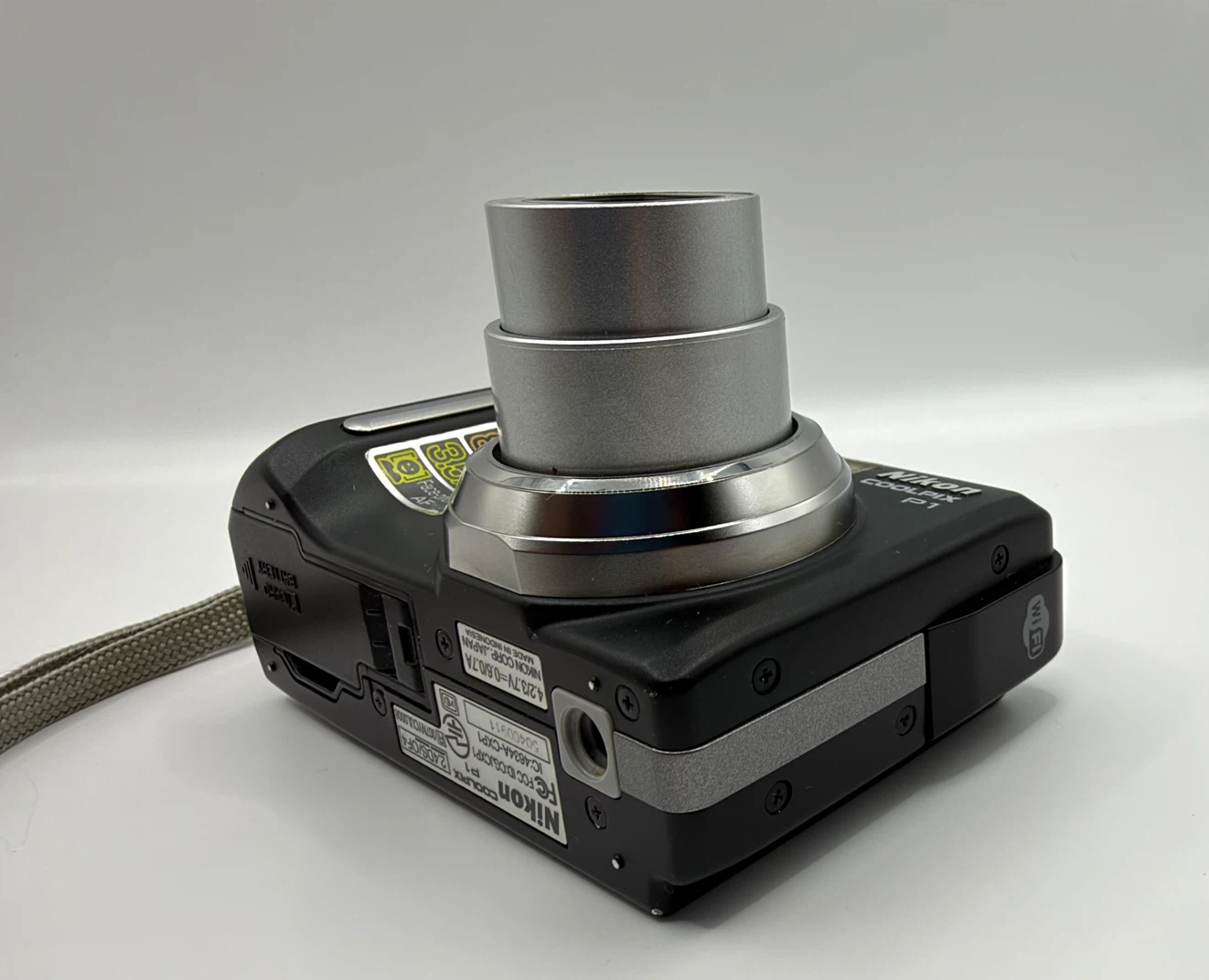 Nikon Coolpix P1 Digital Camera - photo 4