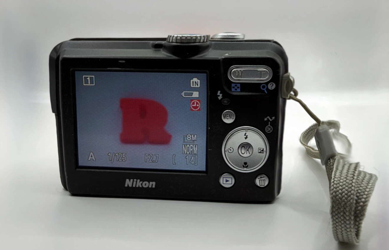 Nikon Coolpix P1 Digital Camera - photo 5