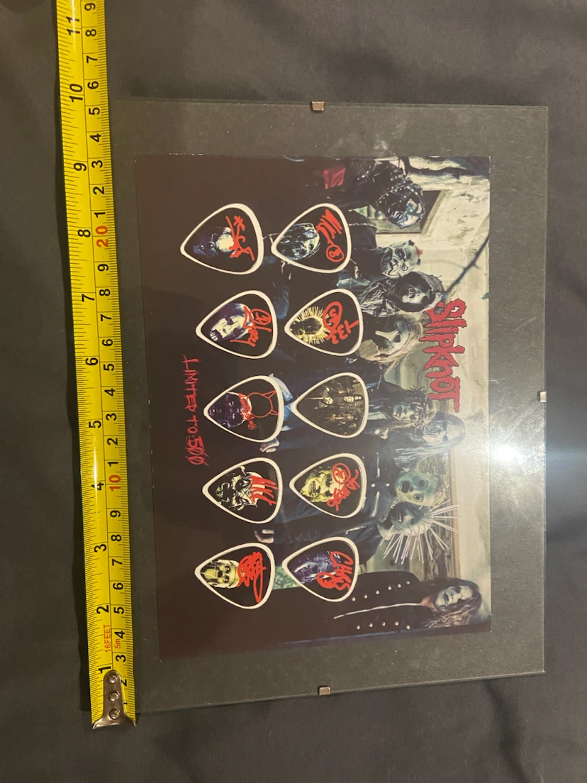 Slipknot Limited Edition Guitar Pick Display - photo 2