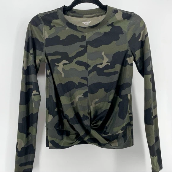 Old Navy Active Camo Long Sleeve Top