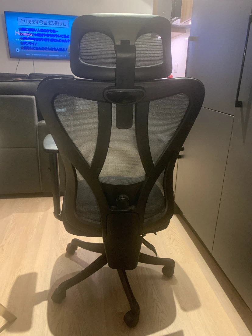 Black Ergonomic Mesh Office Chair - photo 3