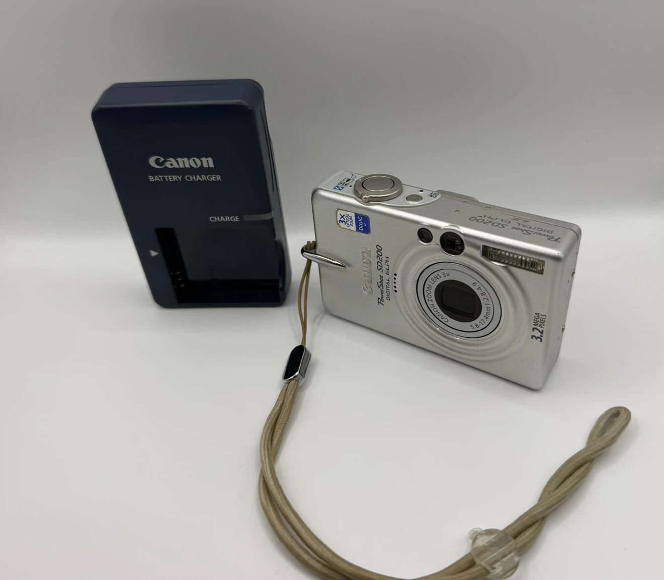 Canon PowerShot SD200 Digital ELPH Camera - photo 2