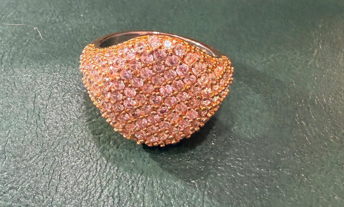 Gold-tone pavé statement ring - photo 4