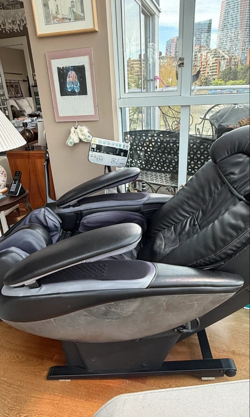 Panasonic Massage Chair - photo 3