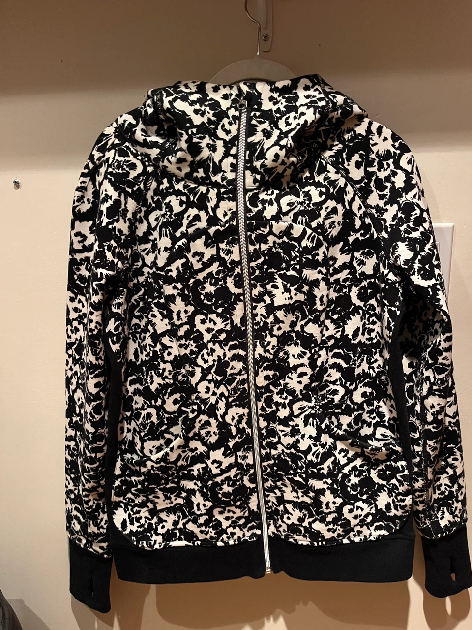 Lululemon Women's Full-Zip Hoodie Size 10