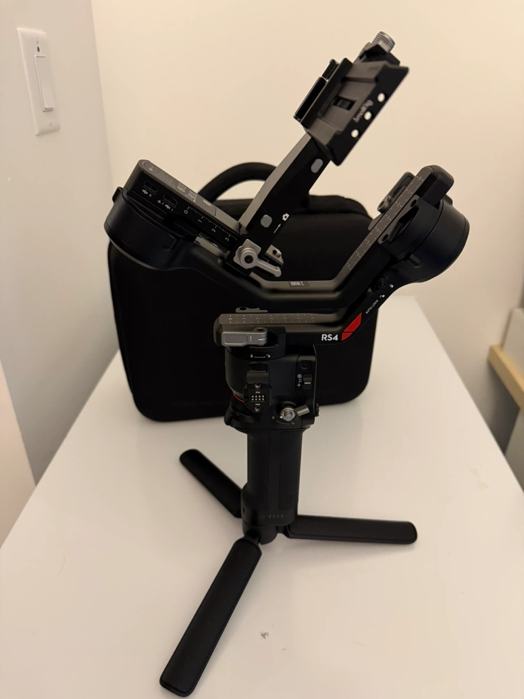 DJI RS4 Gimbal Stabilizer Combo